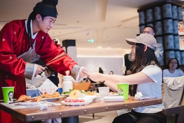 行游WEEKLY｜华住集团旗下酒店国庆中秋假期接待客人数较去年增加36%；西岭雪山双节接待游客超3万人次；国庆中秋假期民航累计运输旅客1913.8万人次；绵阳A级景区揽客近400万人次