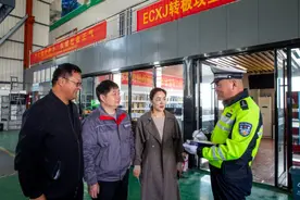忠诚卫士丨苏州吴江交警陈建国：一名普通交警的执着与坚守图片