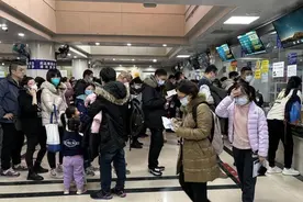 国家卫健委：儿科门诊可增开午间夜间周末门诊视频封面