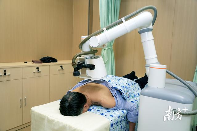 艾灸机器人上岗！全省首家热敏灸医院正式启用