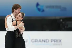 （体育）花样滑冰——世界大奖赛总决赛：德国组合黑泽/沃罗登夺得双人滑冠军图片