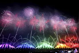 无人机表演在日本受欢迎，烟花或被取代？相关从业者回应图片