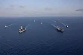 “福特”号航母将返回美国！众多军舰在红海集结，英美对胡塞武装发出最后通牒图片