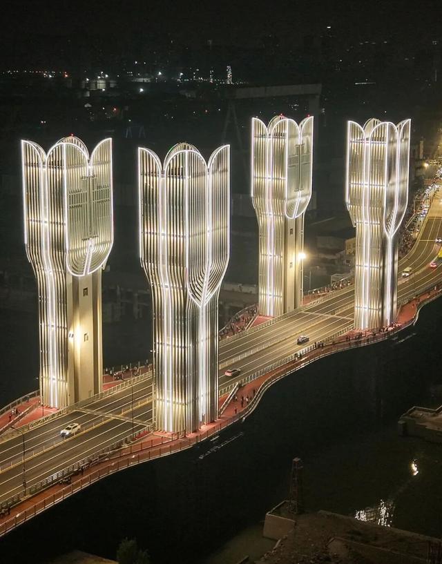 武汉，火出海外！有人首次来中国就直奔这里