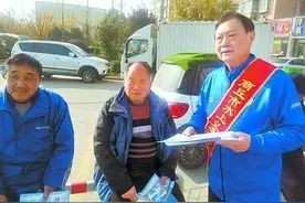 50后“商丘好人”胡新华 见证道北的沧桑巨变图片