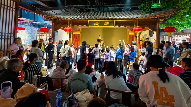 火舞黄河迎国庆，滨州楼畔点燃“不夜天”