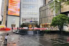 网传民治大道、壹方天地商场积水严重！相关部门回应图片
