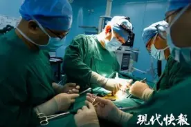 七旬老人腰背疼痛，“罪魁祸首”竟然是胸椎图片