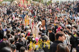 十二花神巡游、春日市集、国风游戏沉浸感受泉城春色如许 | “泉”在济南过五一图片