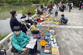 小鬼当家！社区亲子“跳蚤市场”活动让旧物“活”起来图片