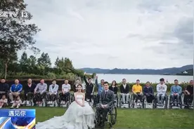坐着，也可以为人生做主！“轮椅夫妻”舞动出了精彩人生图片