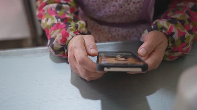 贵州一男子就餐时发现老板娘行为很“可疑”，仔细一听，果断报警！