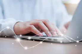 “电子亲人”悄然流行，读懂年轻人的“亲情”渴望 |新京报快评图片