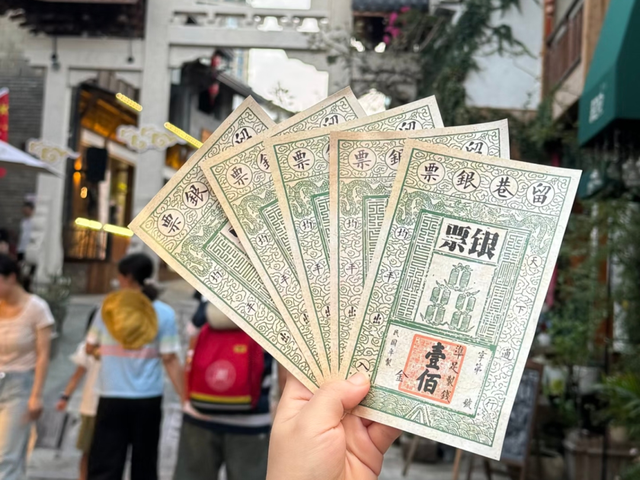 潮爆了！莲都这个街区带你穿越民国