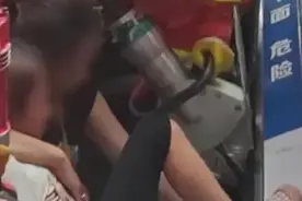 男童扶梯玩闹不慎坠落！这份扶梯安全小知识请收好图片