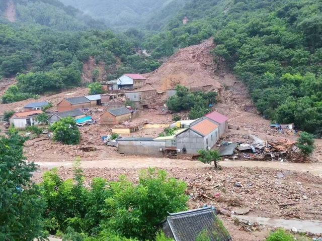 山洪肆虐京冀交界山村