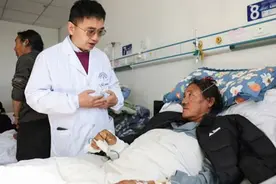 “顶着高反和时间赛跑” 上海援日喀则震区医疗队顺利返沪图片