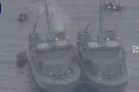 日本海上自卫队一扫雷艇起火图片