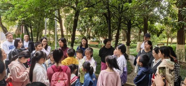 国庆首日：安顺古城寻城活动唤醒家国情怀
