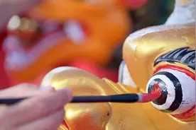 端午习俗  |  划龙舟并不只是纪念屈原  龙舟点睛你了解吗？图片