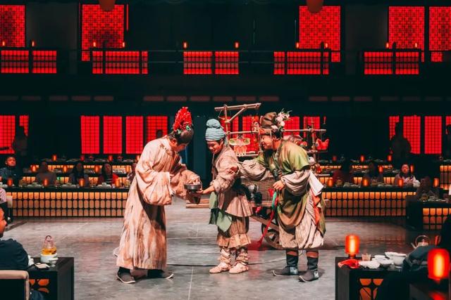 河南开封清明上河园《清明上河·宋宴》沉浸式餐秀首获国家级大奖！