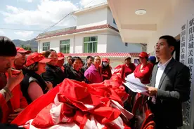 安康紫阳：“小平台”破解茶企用工“大难题”图片