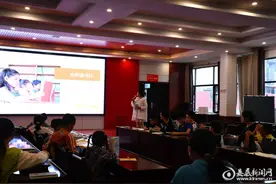 长青街道开展“书香润泽心灵 阅读点亮人生”读书分享活动图片