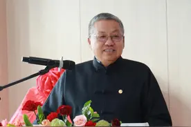 国医大师王新陆教授血浊病房暨传承工作室在尚德楼正式启用图片