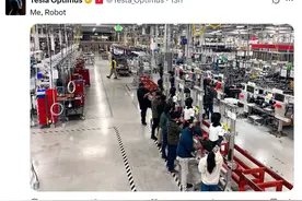 中美机器人隔空较劲？特斯拉秀新外形vs小鹏车展走秀 车企引领产业化落地浪潮图片