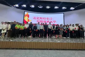 颂盛世华章，这份清澈的爱只为您图片