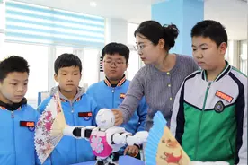 全市唯一！临沂沂州实验学校入选全国中小学人工智能教育基地图片