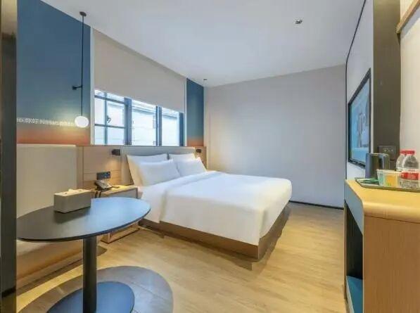 免费接驳、专属送机、优惠折扣、专享礼遇……酒店专属福利来了！“星星们”快码住→