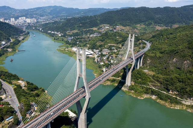 诗意中国｜荔枝驿路蜀道不再难