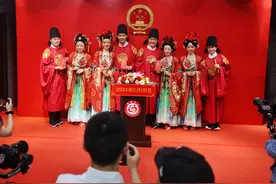 “520”全市有3231对新人预约登记结婚图片