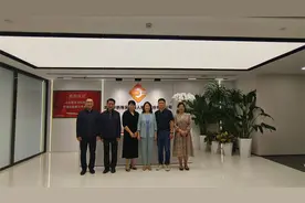 山东职业学院党委书记赵凤文率队赴高新技术企业调研图片