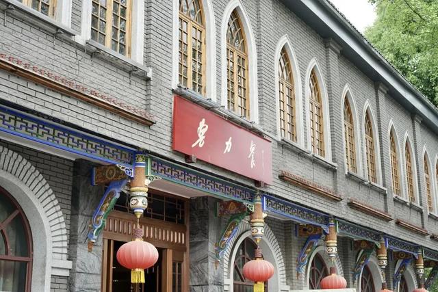 8天假来成都咋个玩？成都出招了！