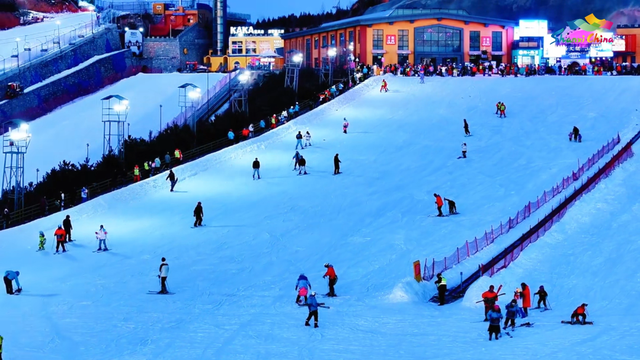 踏雪山西！在银装雪道上，解锁冬日高光时刻