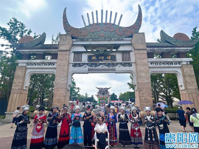 游客量增长五成多！7月以来天河潭景区吸引游客超60万人次