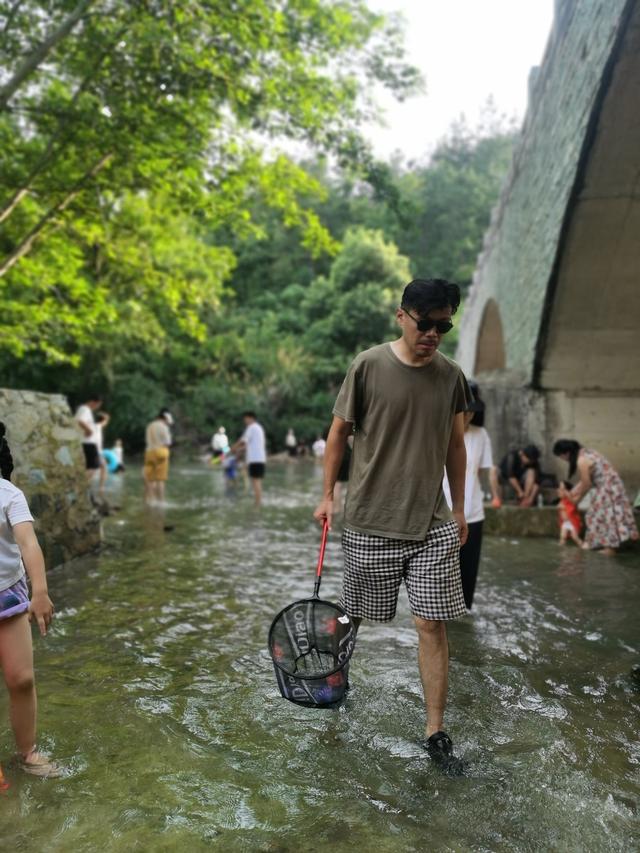 这个夏天，道观河景区火了，天然河道成“天然空调房”