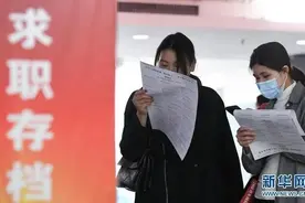 多地延长应届毕业生资格时限，缴过社保也算应届生图片