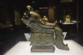 有凤西来，一盏三千年图片