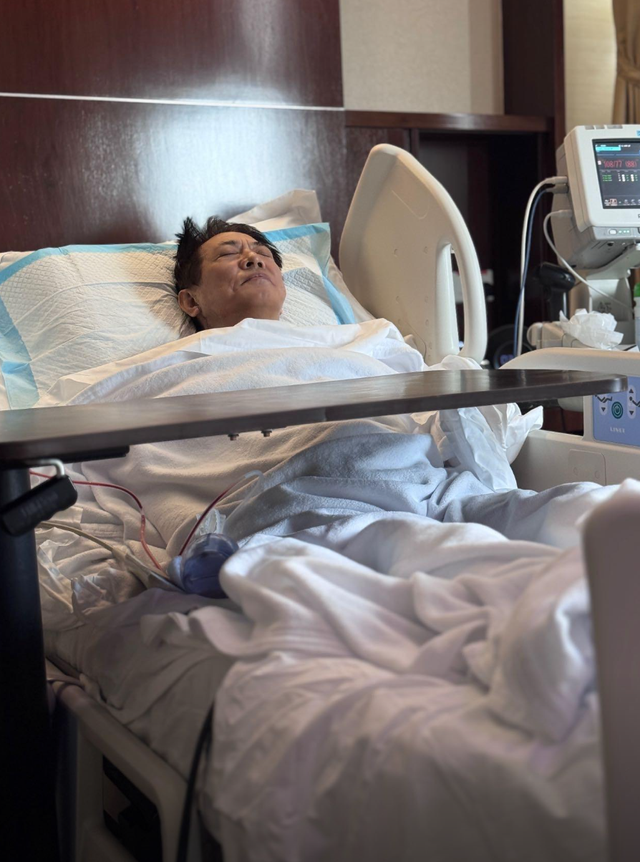 62岁李连杰发视频否认为年轻“换心脏换血”，关掉美颜自证清白：换这换那？不如换个心态