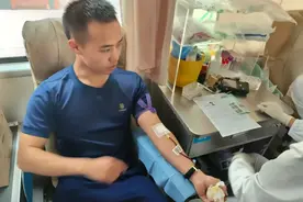全身血液体外循环6小时，他只为一件事！图片