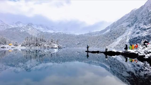 今日多地下雪！冰雪世界的川西正式上线