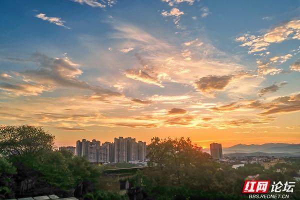【高清湖南】零陵东山之巅，一场与千年晨光的邂逅