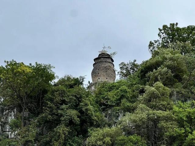 桂林“山水甲天下”画卷中，灵动而富有韵味的一笔