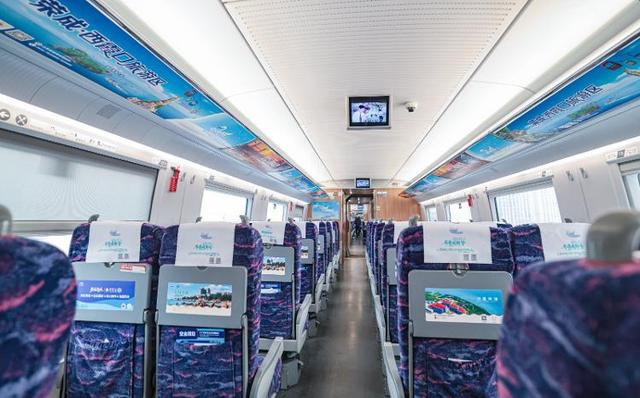 全国首条“天鹅旅游专线列车”开行 山东荣成发出冬日邀约