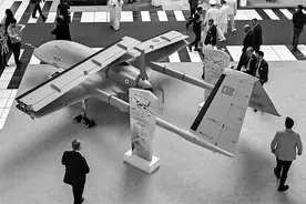 土耳其推动舰载无人机上航母图片