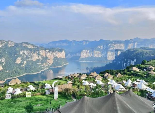 冬季文旅出新招 “追剧热”与“冰雪奇缘”撬动毕节冬季游