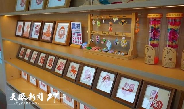 国庆中秋畅游贵州｜文创萌物成为游客伴手礼“新标配”